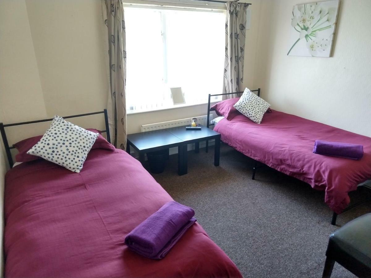 Rowe Gardens - Self Catering - Guesthouse Style - Comfortable Twin Or Double Rooms - Quiet Residential Area Workington Εξωτερικό φωτογραφία