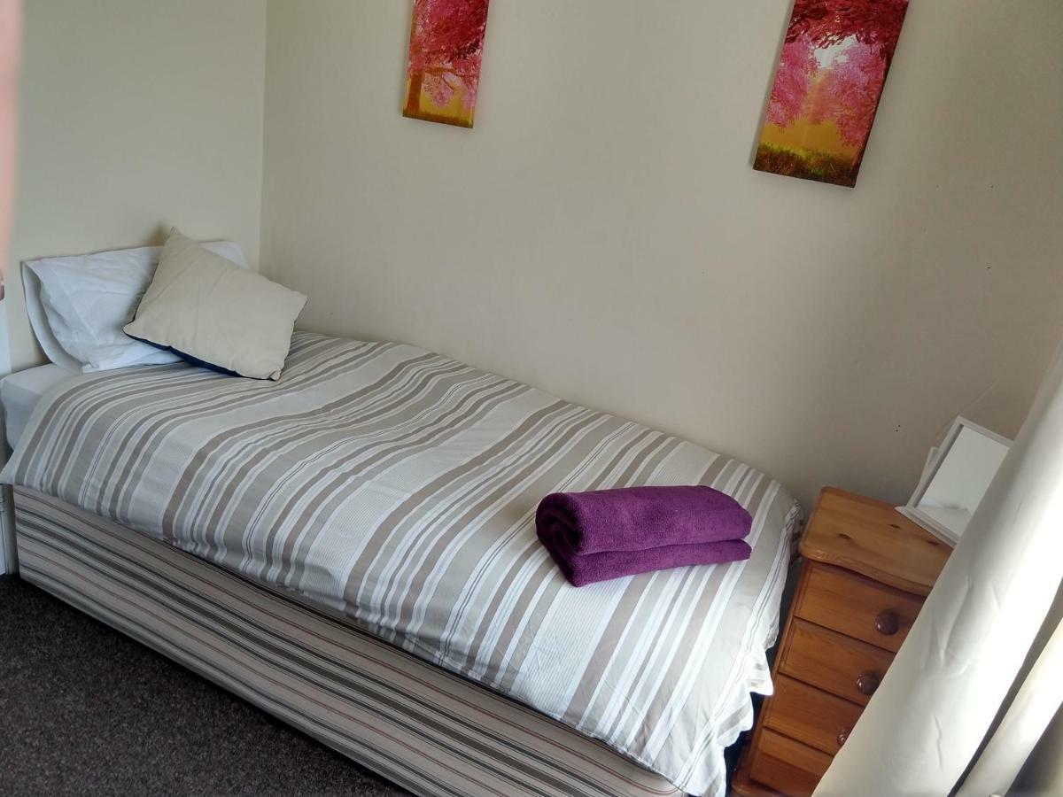 Rowe Gardens - Self Catering - Guesthouse Style - Comfortable Twin Or Double Rooms - Quiet Residential Area Workington Εξωτερικό φωτογραφία